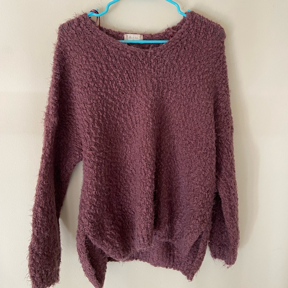 Altars state sweater in good condition